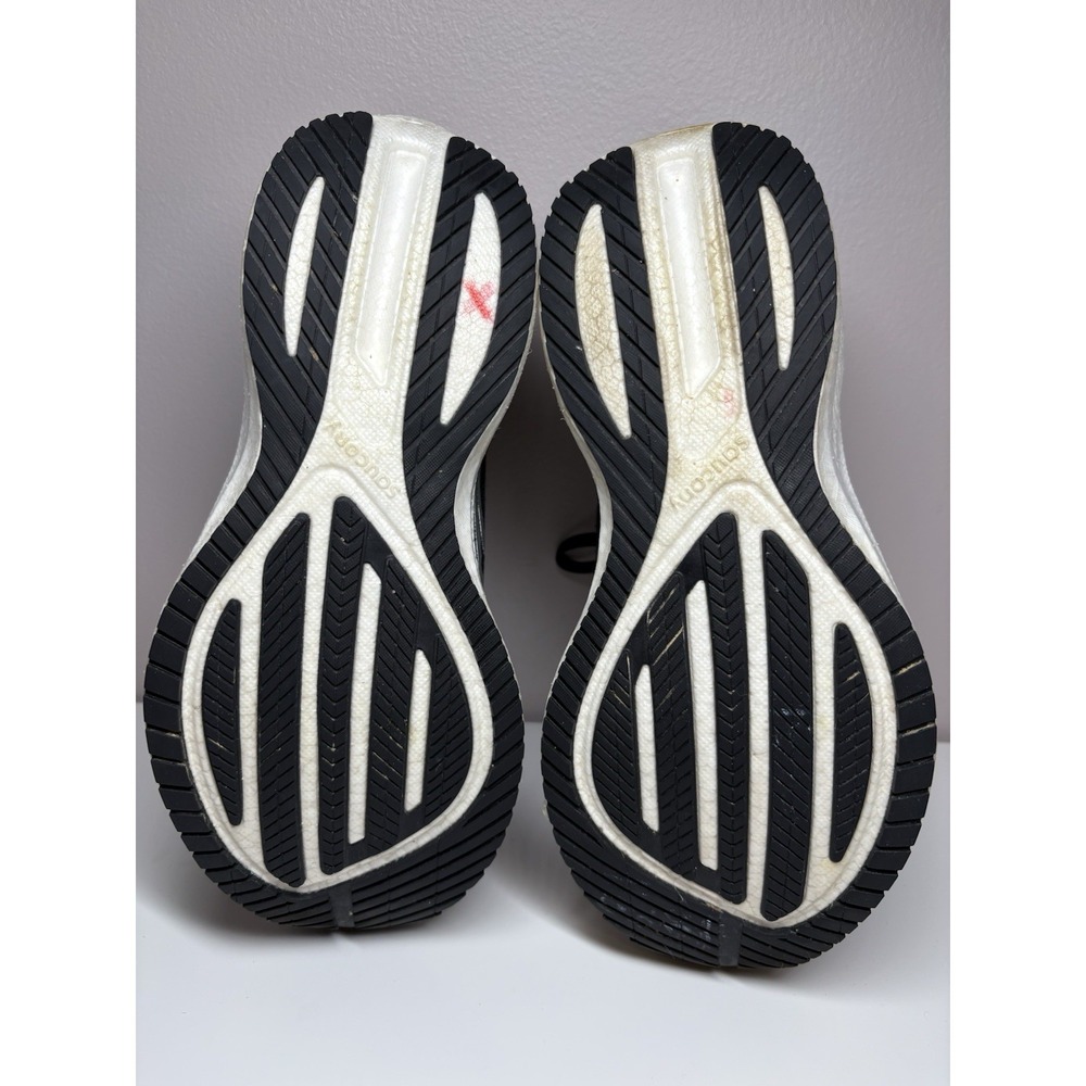 Saucony Triumph 21 Women's 'Black/White' Running Shoes S10881-10 LkNW - Size 7 - Picture 11 of 11